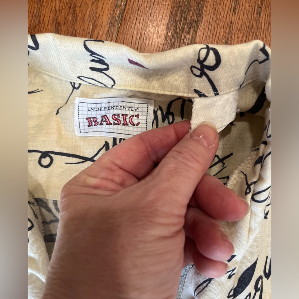 Independently Basic Vtg 90’s Graffiti Script Butt… - image 6